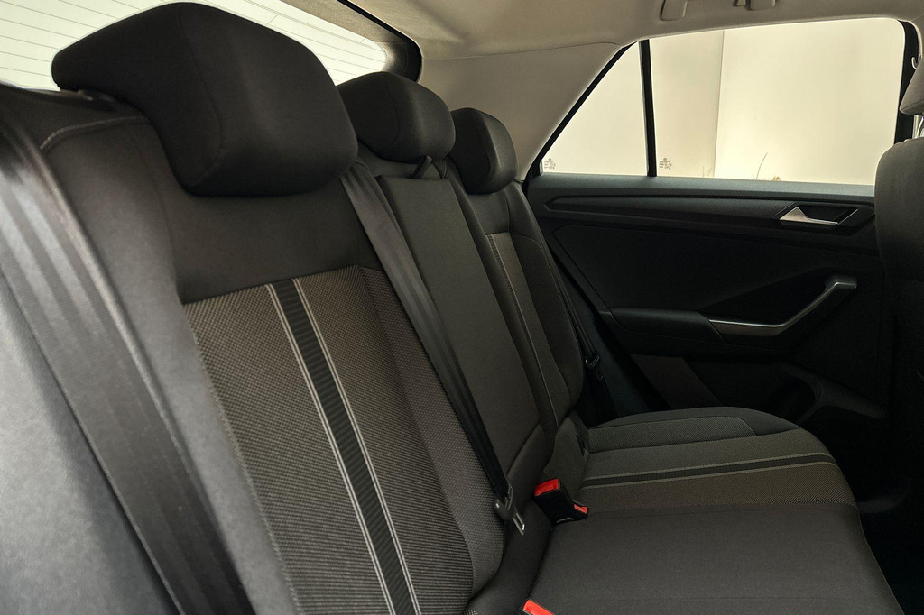 Volkswagen T-Roc (N757FS) met abonnement