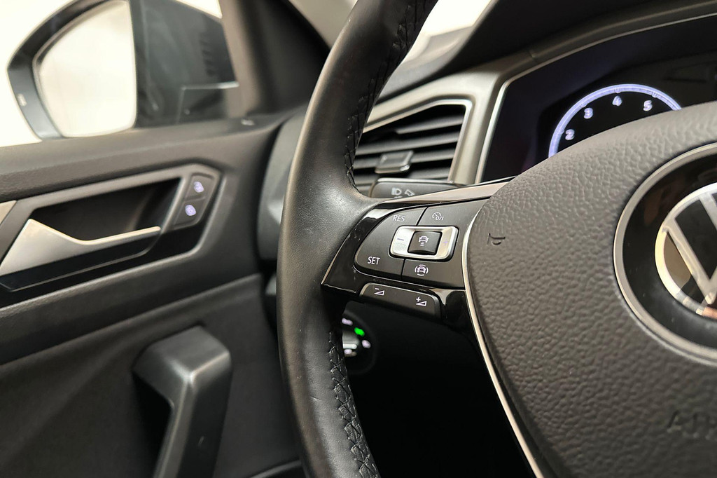 Volkswagen T-Roc (N757FS) met abonnement