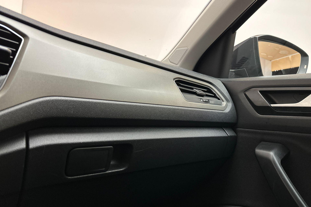 Volkswagen T-Roc (N757FS) met abonnement