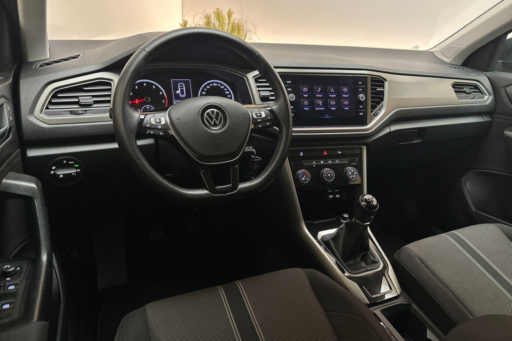Volkswagen T-Roc (N757FS) met abonnement