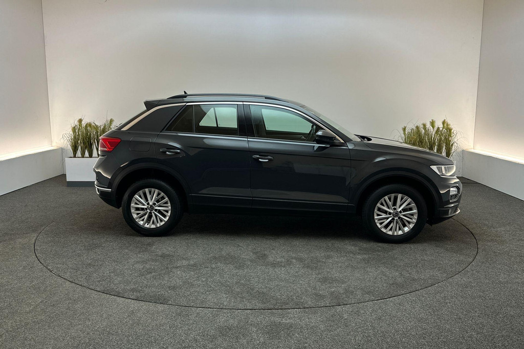 Volkswagen T-Roc (N757FS) met abonnement