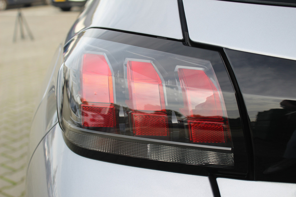 Peugeot 208 (T600BS) met abonnement