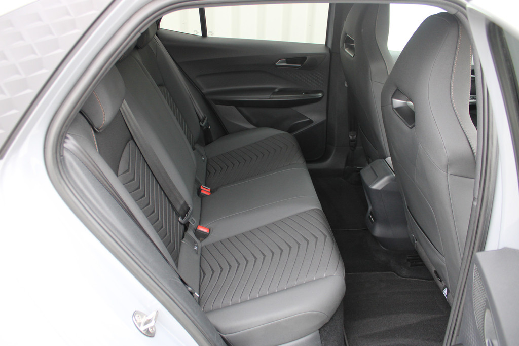 CUPRA Born (P368ZN) met abonnement