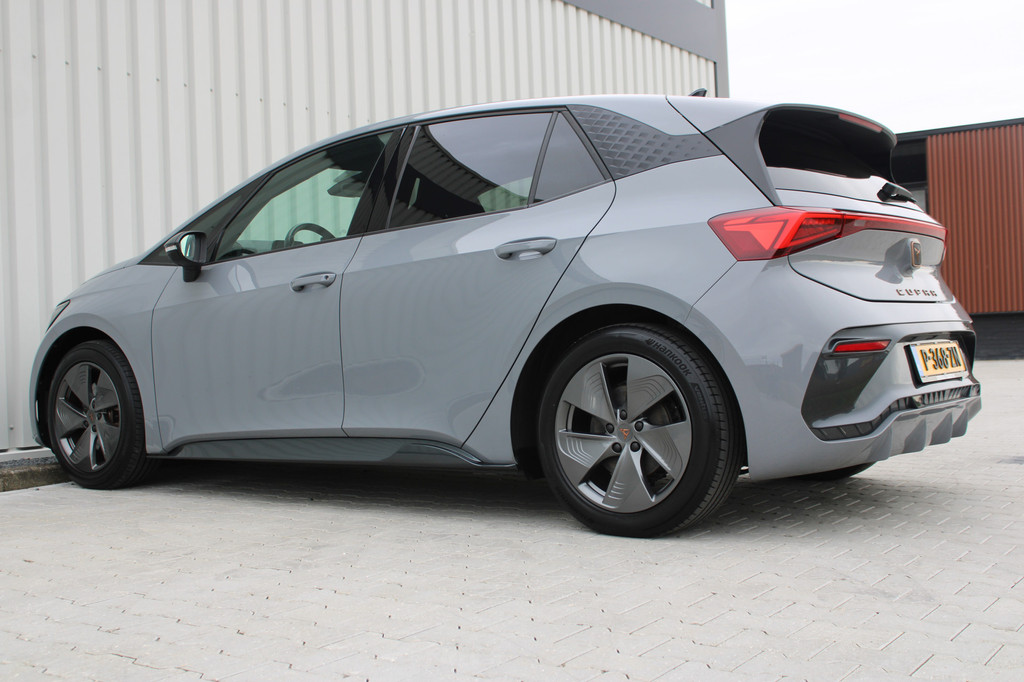 CUPRA Born (P368ZN) met abonnement