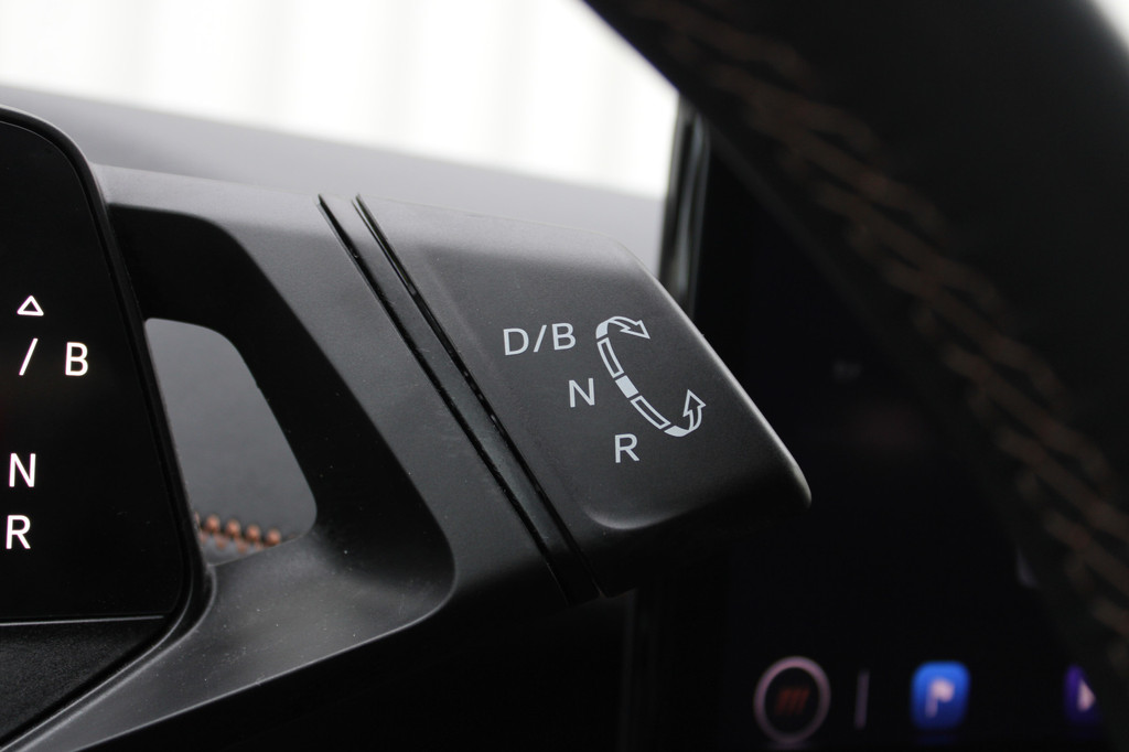 CUPRA Born (P368ZN) met abonnement