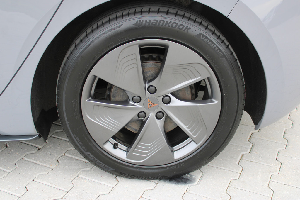 CUPRA Born (P368ZN) met abonnement