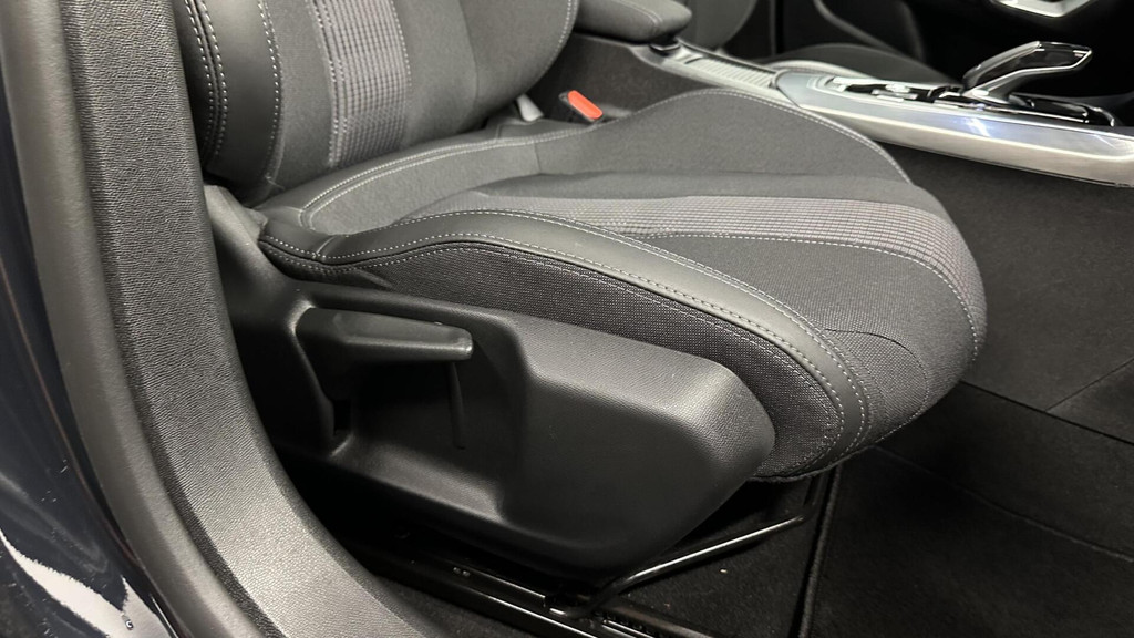 Peugeot 308 (J275GZ) met abonnement