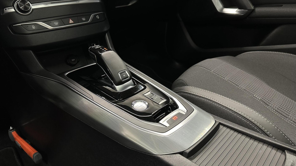 Peugeot 308 (J275GZ) met abonnement