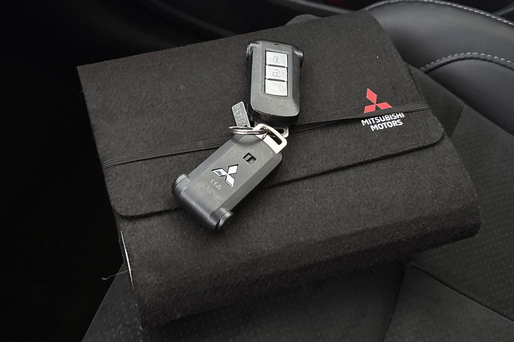 Mitsubishi Eclipse Cross (JKT03D) met abonnement