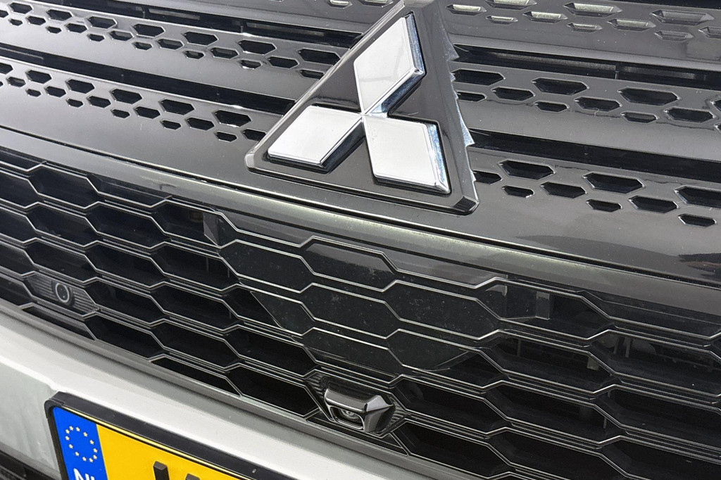 Mitsubishi Eclipse Cross (JKT03D) met abonnement