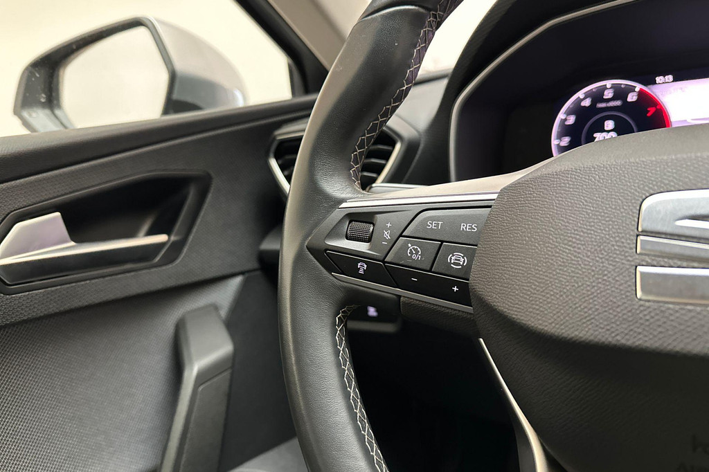 Seat Leon (X686FT) met abonnement