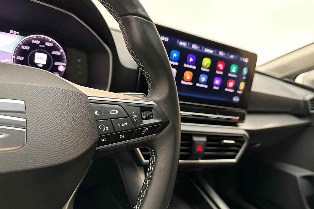 Seat Leon (X686FT) met abonnement