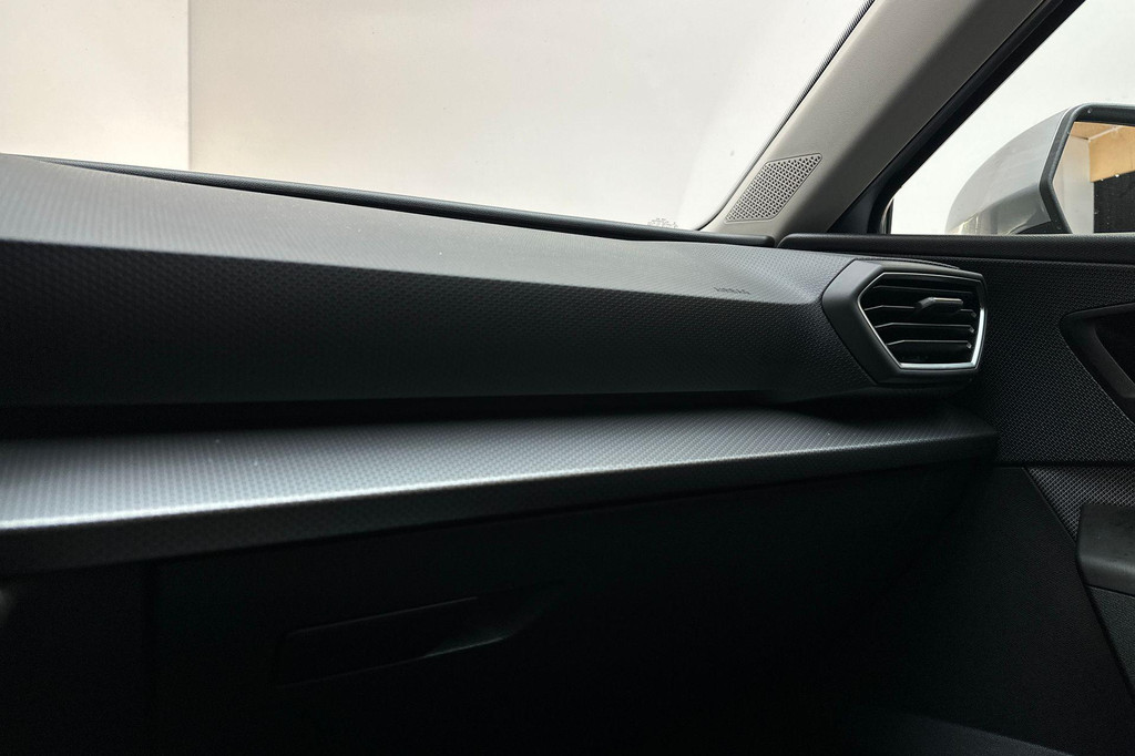 Seat Leon (X686FT) met abonnement