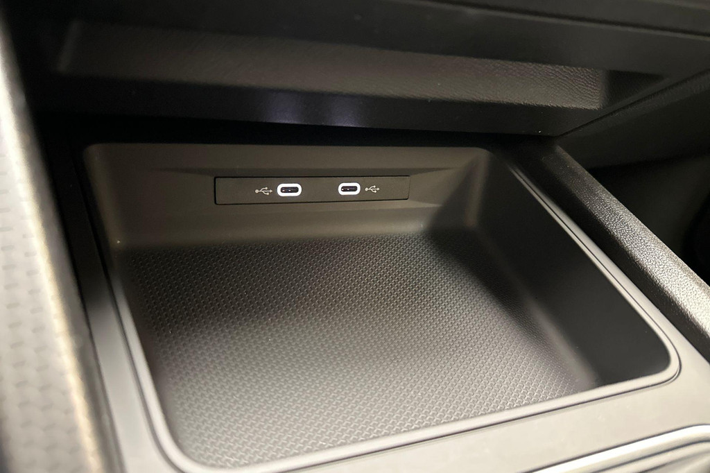 Seat Leon (X686FT) met abonnement