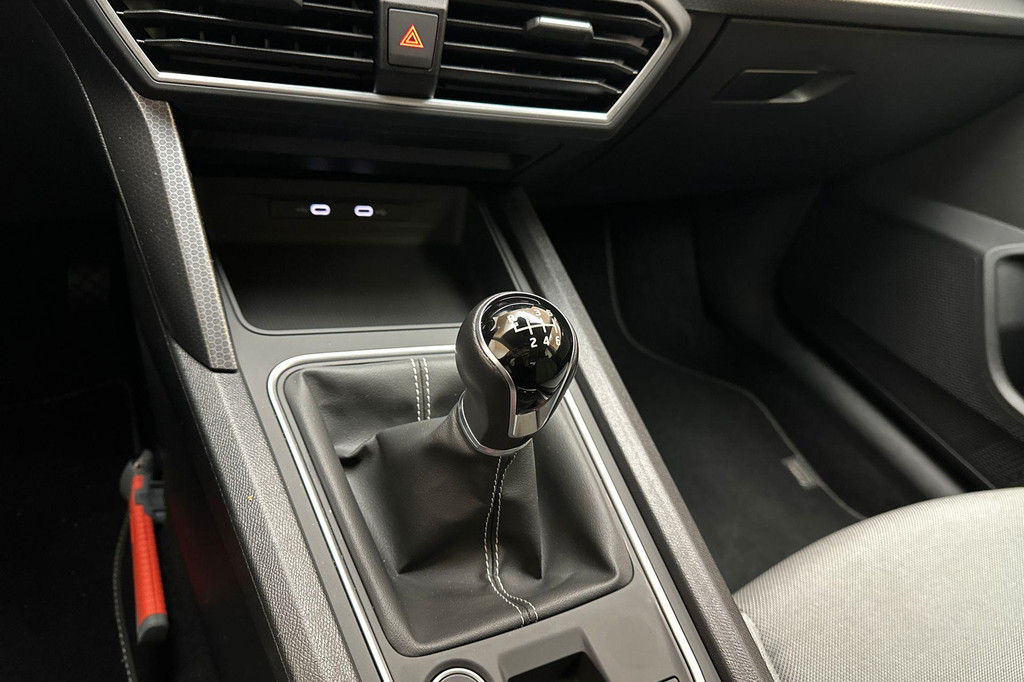 Seat Leon (X686FT) met abonnement