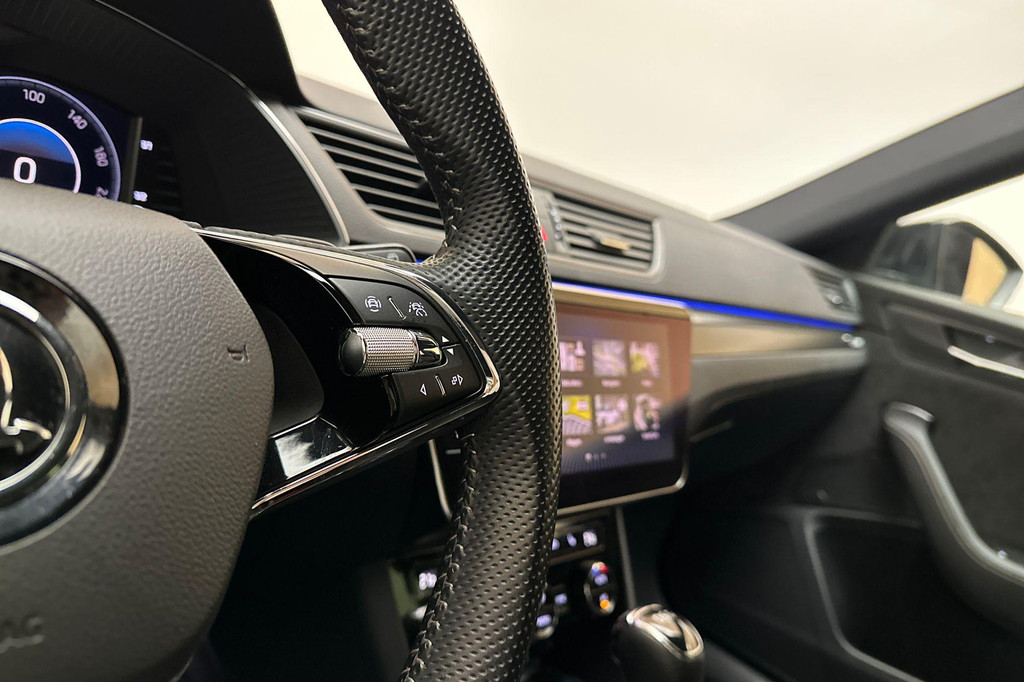 ŠKODA Superb (JKD60G) met abonnement