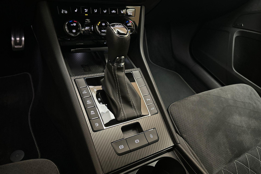 ŠKODA Superb (JKD60G) met abonnement