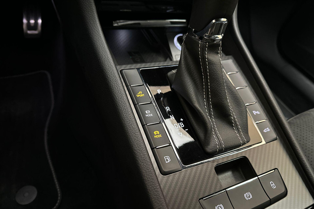 ŠKODA Superb (JKD60G) met abonnement