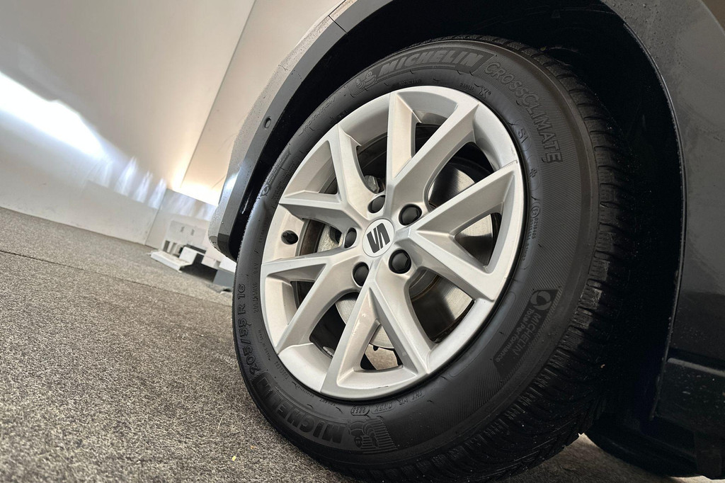 Seat Leon (X091LR) met abonnement