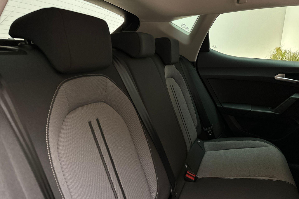 Seat Leon (X091LR) met abonnement