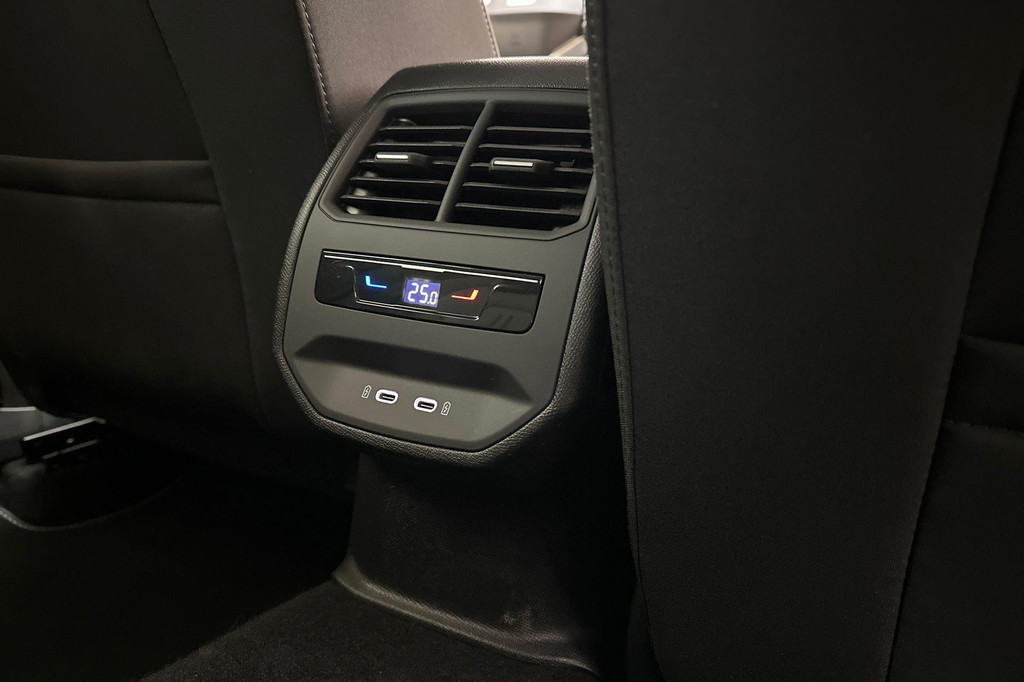 Seat Leon (X091LR) met abonnement