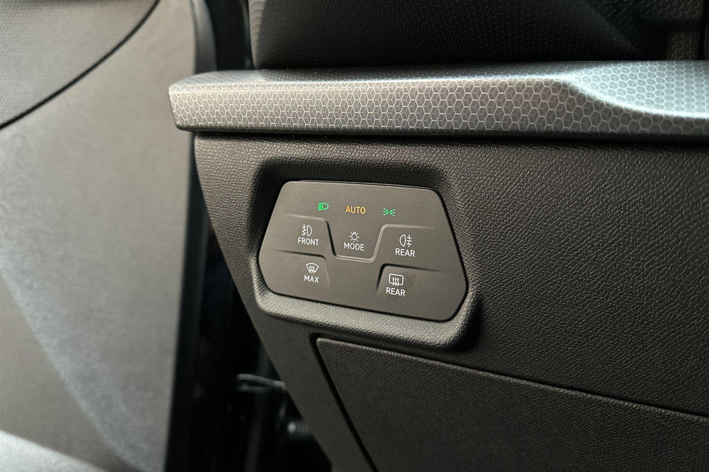 Seat Leon (X091LR) met abonnement