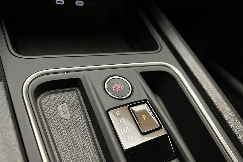 Seat Leon (X091LR) met abonnement