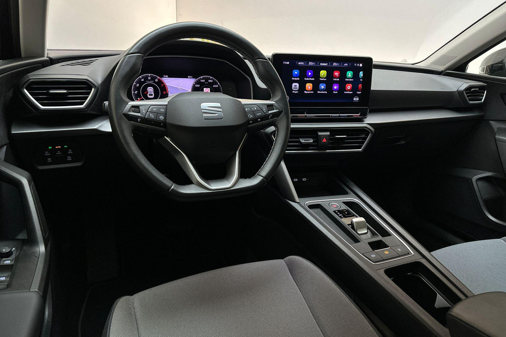 Seat Leon (X091LR) met abonnement