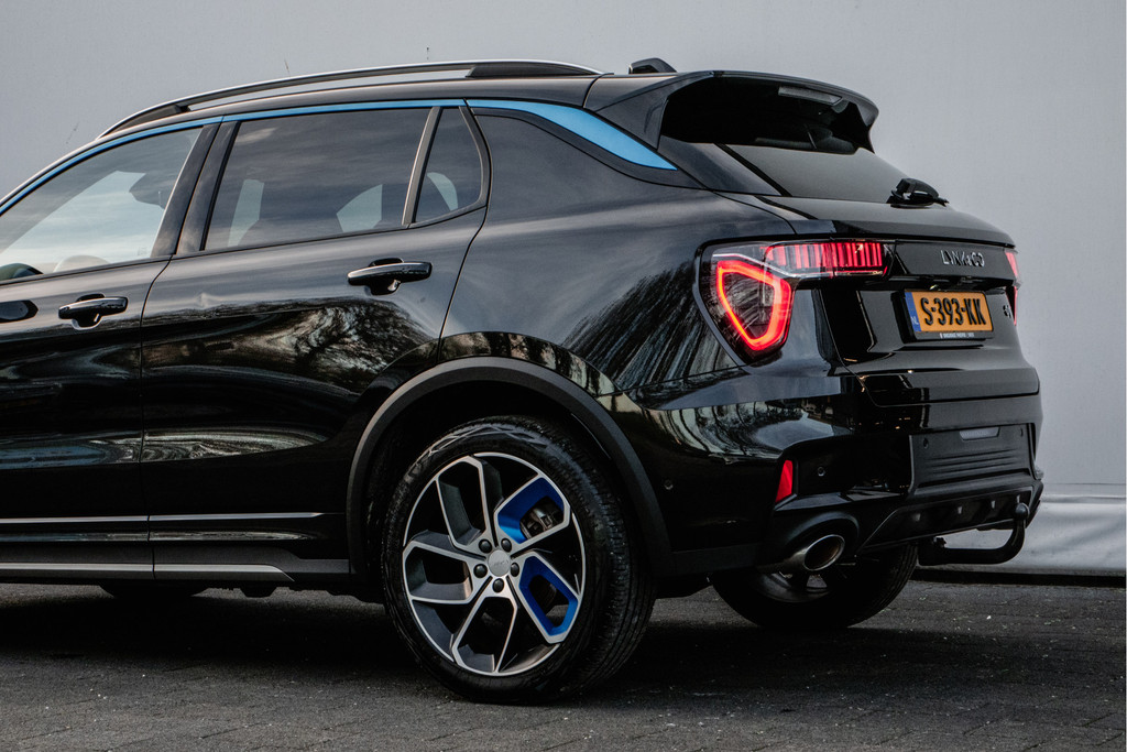 Lynk & Co 01 (S393KK) met abonnement