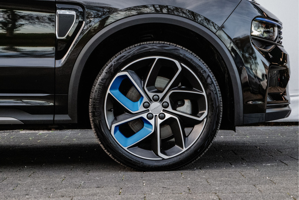 Lynk & Co 01 (S393KK) met abonnement