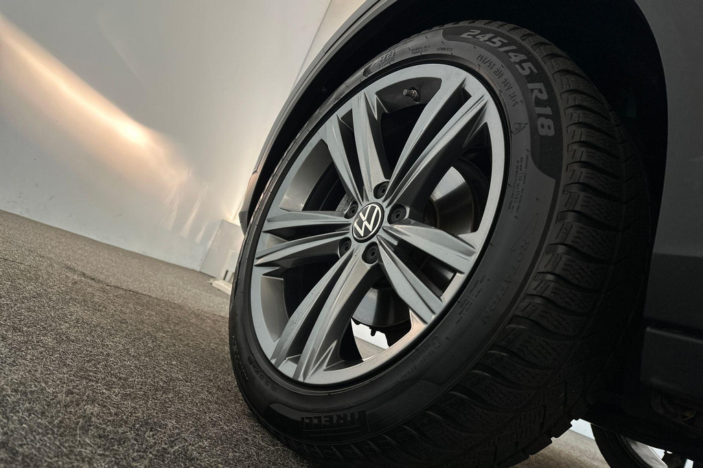 Volkswagen T-Roc (N201HF) met abonnement