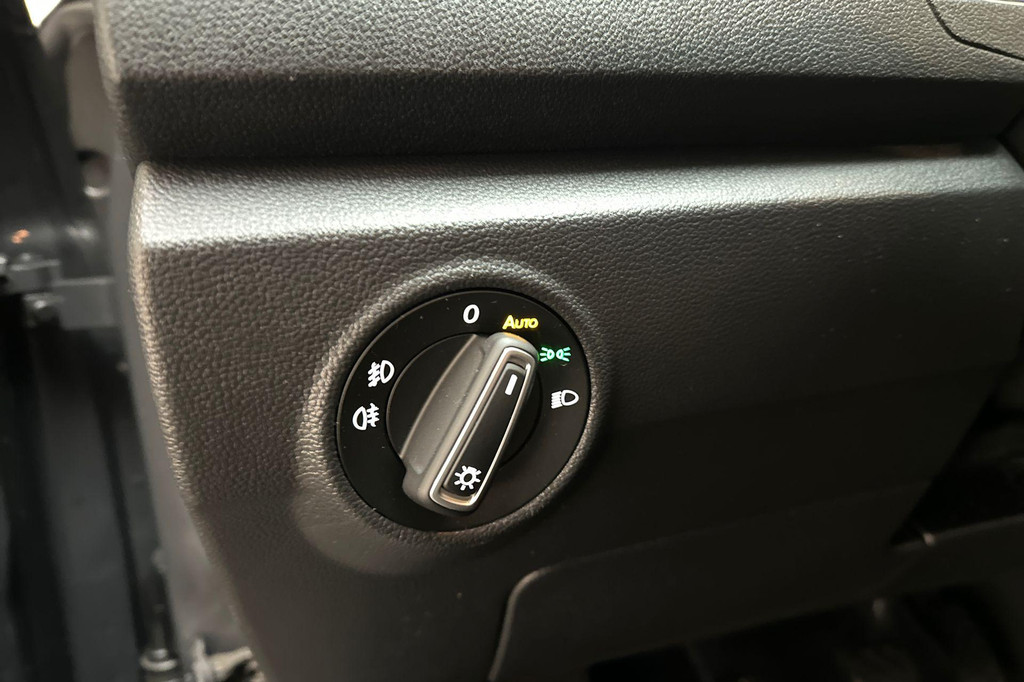 Volkswagen T-Roc (N201HF) met abonnement