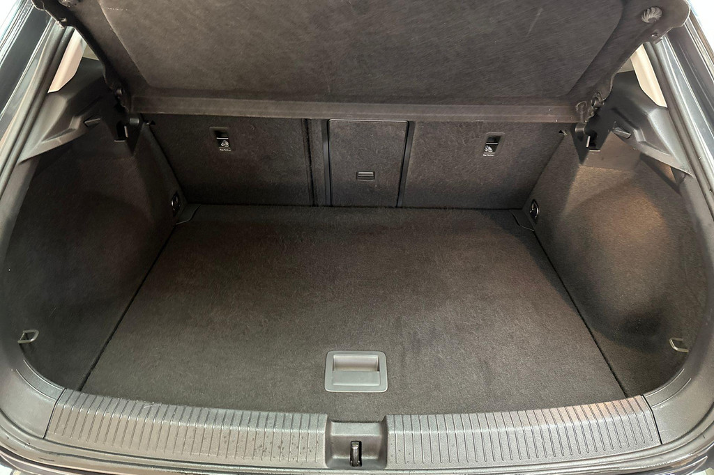 Volkswagen T-Roc (N201HF) met abonnement