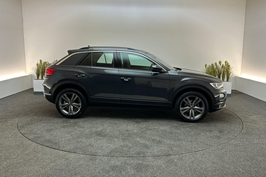 Volkswagen T-Roc (N201HF) met abonnement