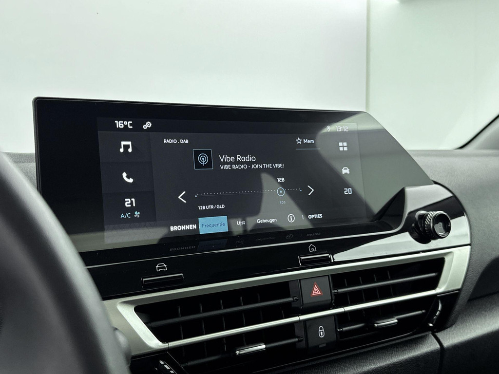 Citroën Ë-C4 (T152PX) met abonnement