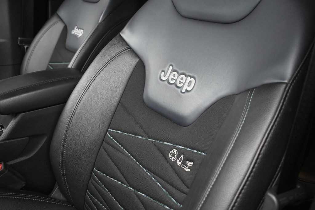 Jeep Compass (S737JG) met abonnement