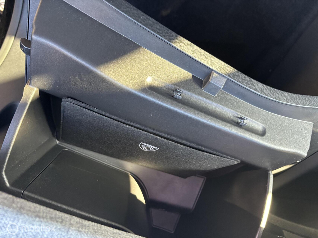 Peugeot 5008 (JLF69D) met abonnement