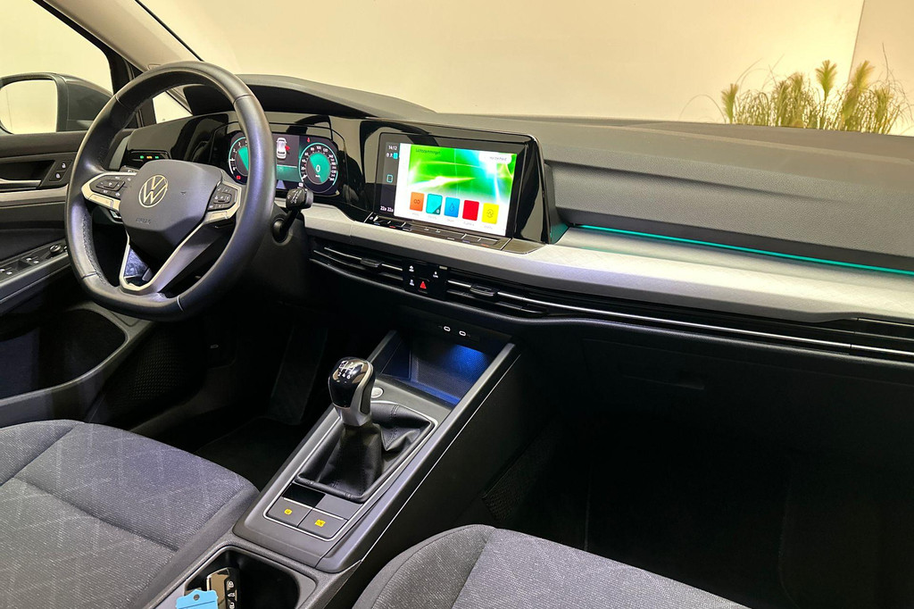 Volkswagen Golf (T129RD) met abonnement