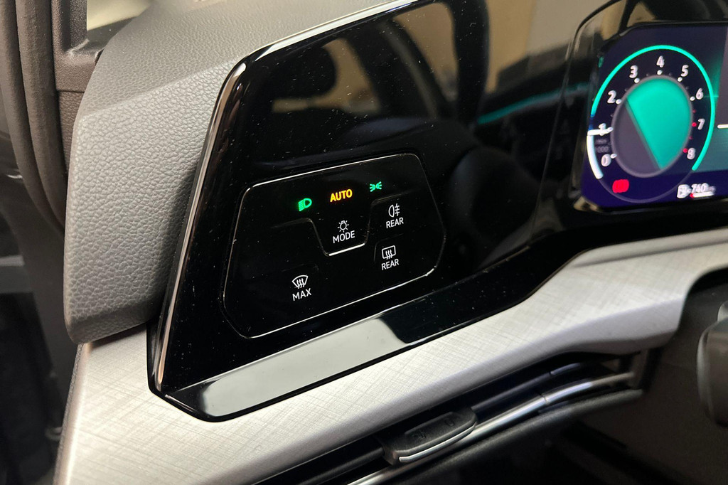 Volkswagen Golf (T129RD) met abonnement