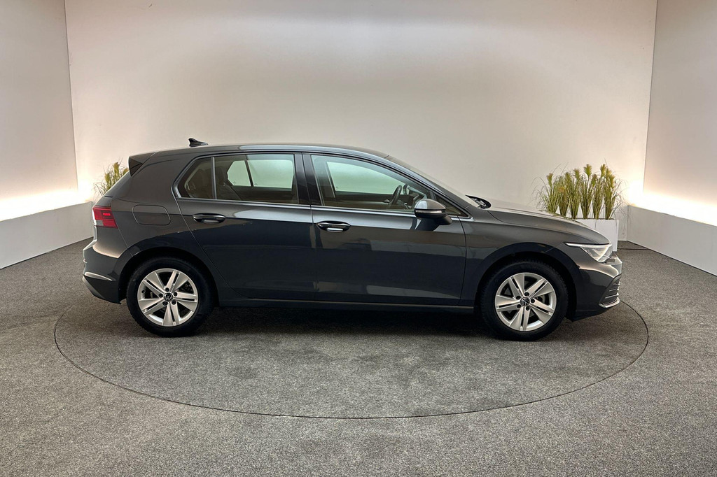 Volkswagen Golf (T129RD) met abonnement