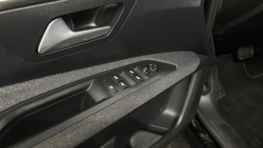 Peugeot 3008 (K725ZL) met abonnement