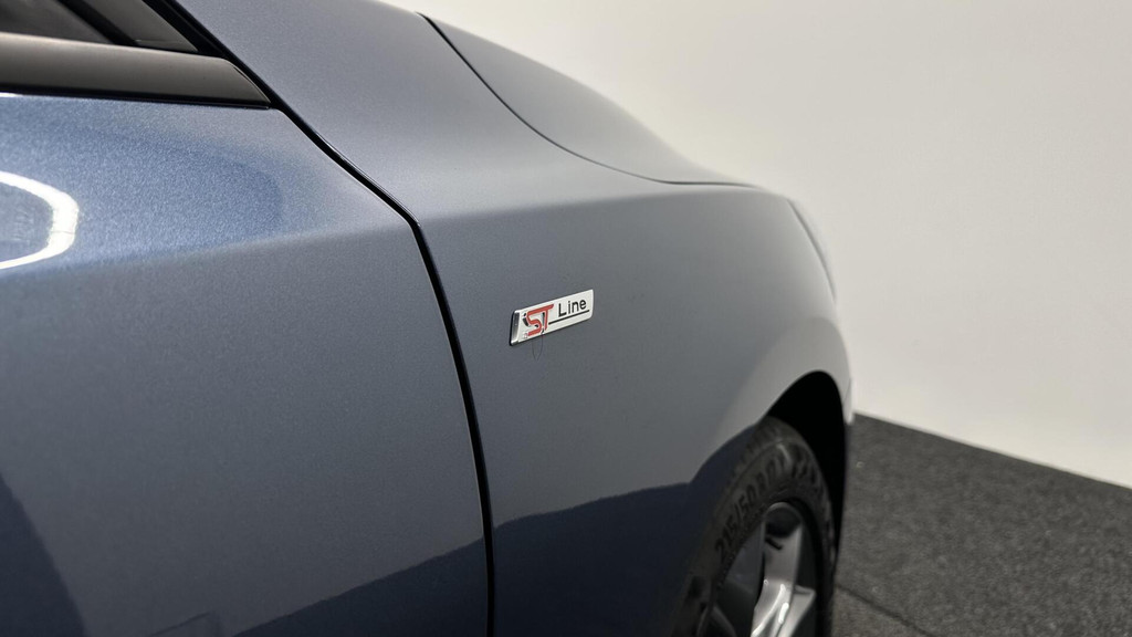 Ford FOCUS Wagon (N328BN) met abonnement