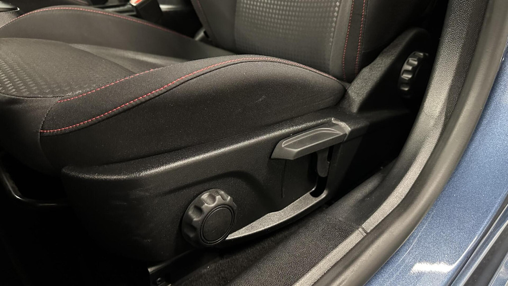 Ford FOCUS Wagon (N328BN) met abonnement