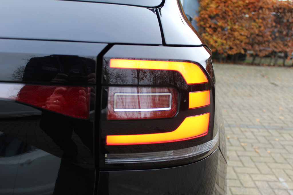 Volkswagen T-Cross (JKT46B) met abonnement