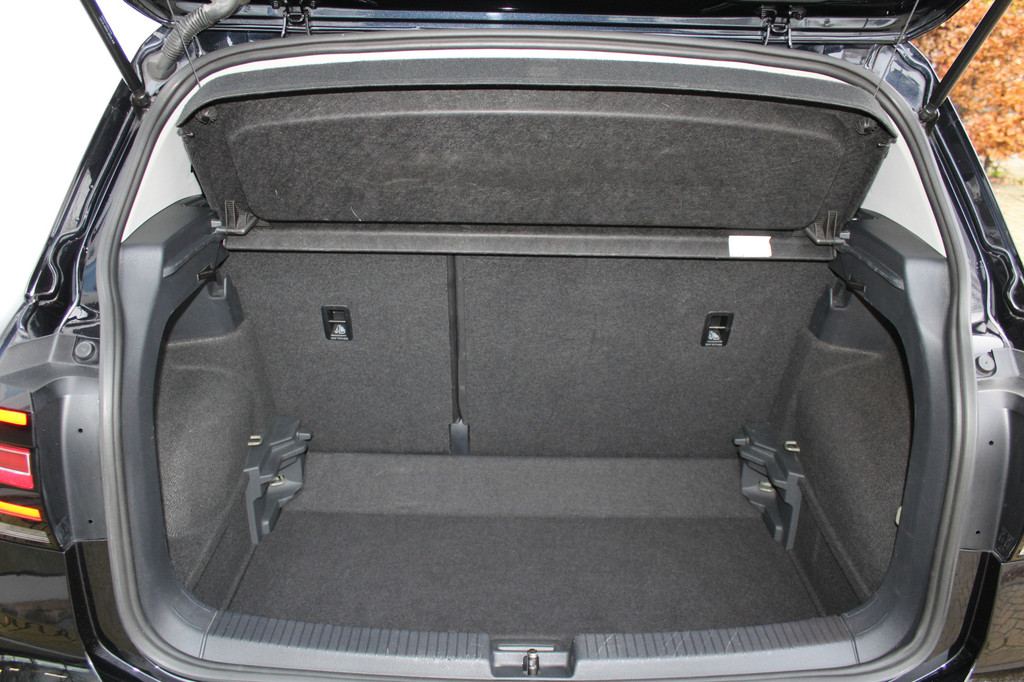 Volkswagen T-Cross (JKT46B) met abonnement