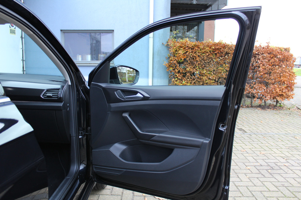 Volkswagen T-Cross (JKT46B) met abonnement