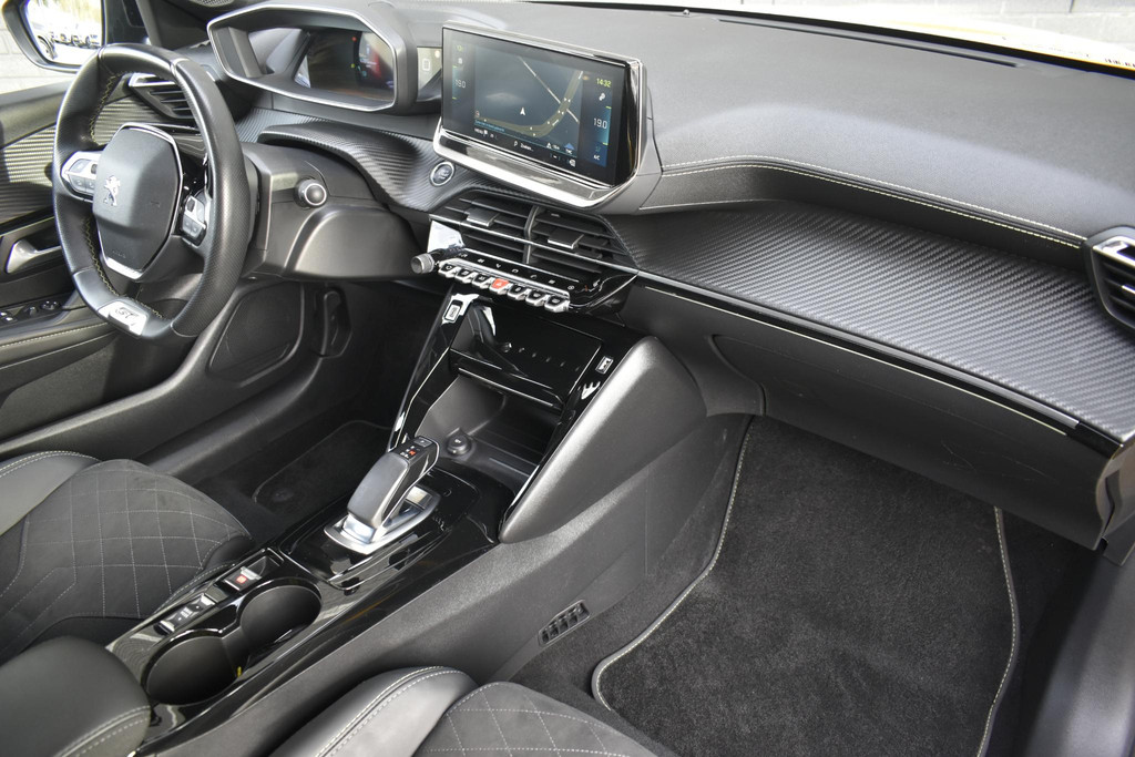 Peugeot e-208 (N279HP) met abonnement