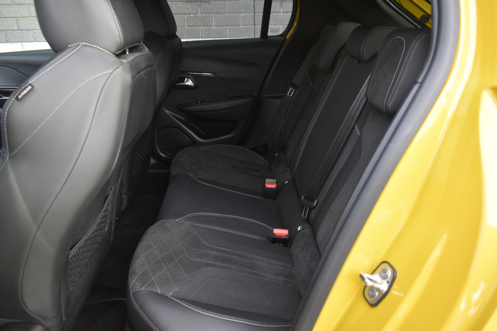 Peugeot e-208 (N279HP) met abonnement