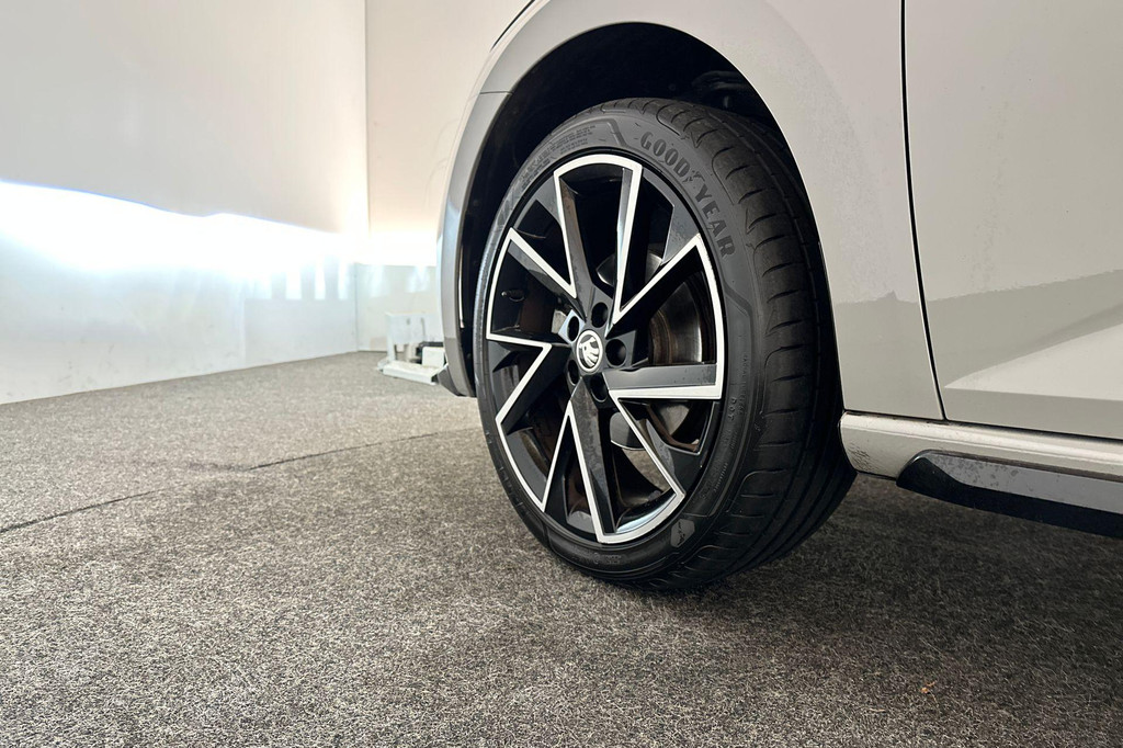 ŠKODA Scala (X257FG) met abonnement