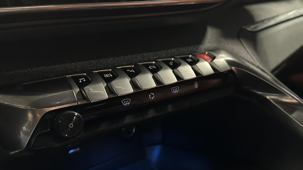 Peugeot 5008 (J823XB) met abonnement